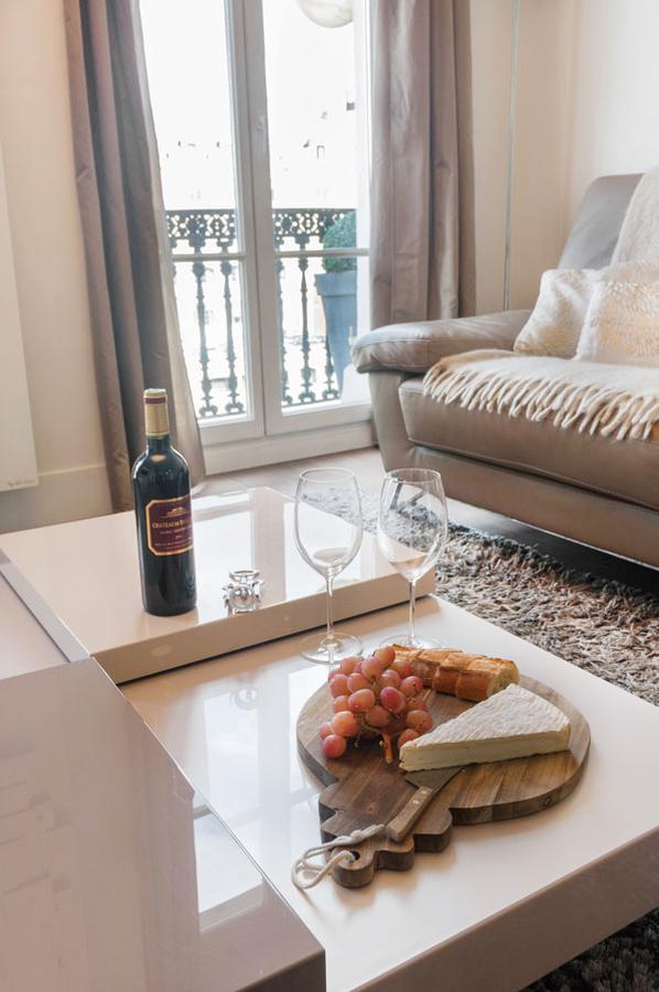 Two Bedroom Luxury Apartment - Balcony With View Of Notre Dame Paris Eksteriør bilde